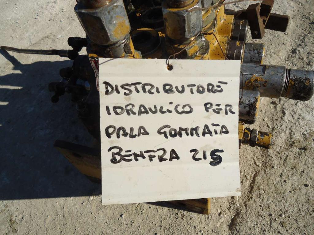 Hydraulic distributor for Benfra 215 Photo 5