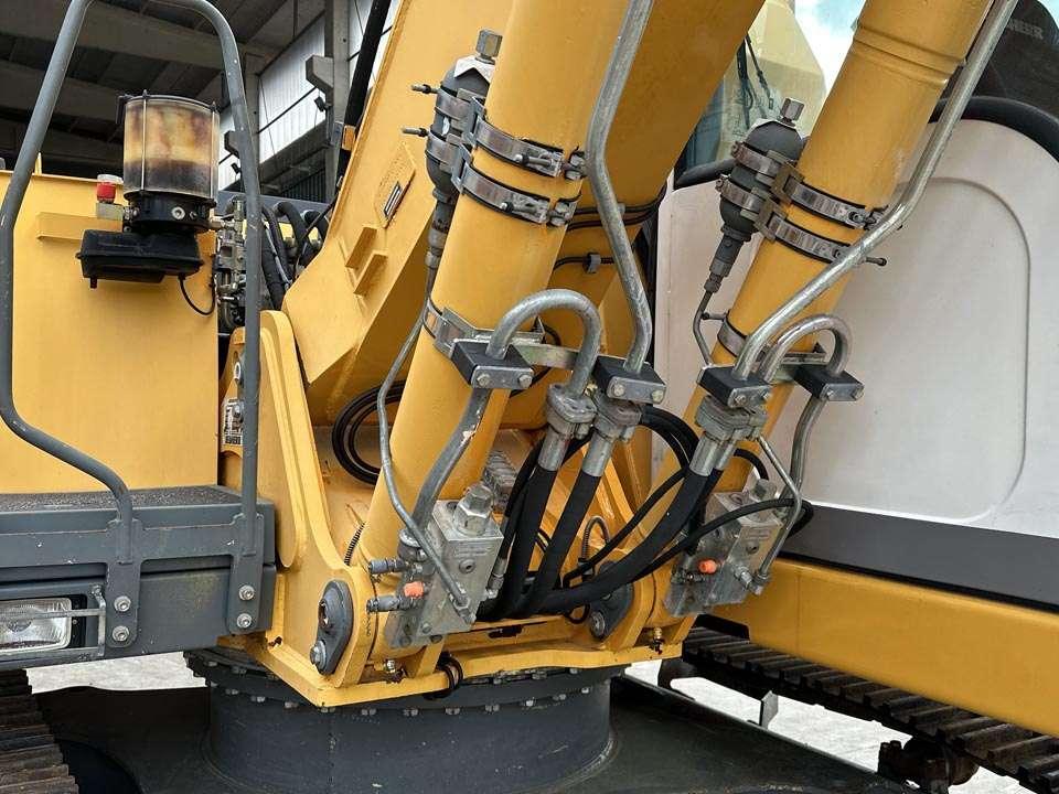 Liebherr R317 Litronic Photo 6
