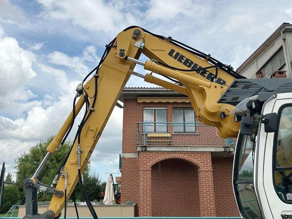 Liebherr R317 Litronic Photo 7