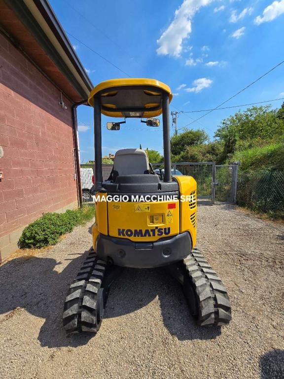 Komatsu PC30MR-3 Photo 4