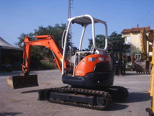 Kubota U25-3 Photo 2