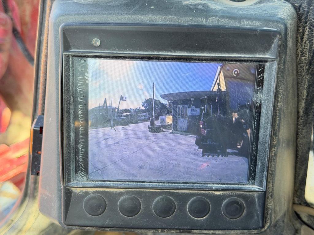Takeuchi TL10V-2 Photo 10