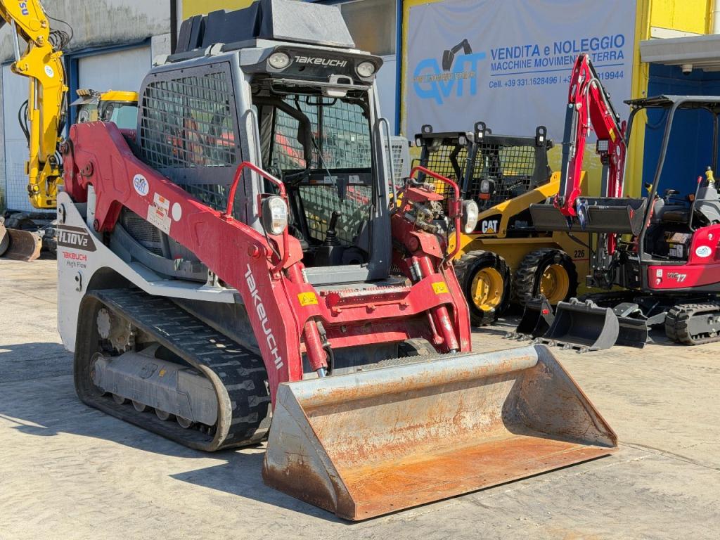 Takeuchi TL10V-2 Photo 2