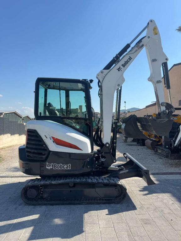 Bobcat E34 Photo 1