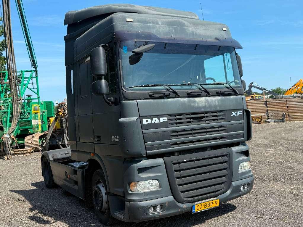 Daf XF105.410 - Dutch Truck / Automatic Gearbox Photo 5