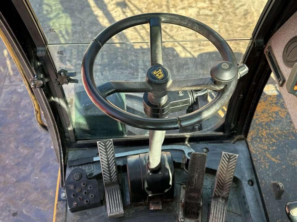JCB JS130W 4x4 Photo 17