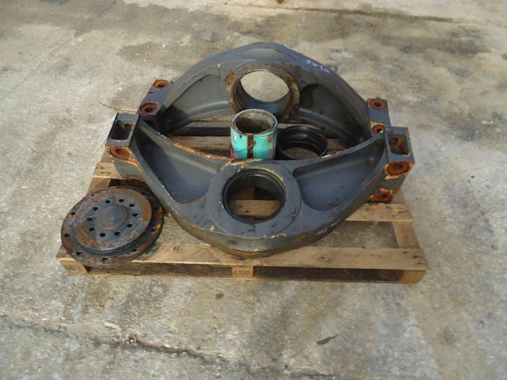 Rear axle support for Hitachi ZW310 Photo 4