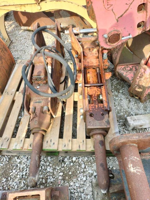 Hydraulic hammer Photo 3