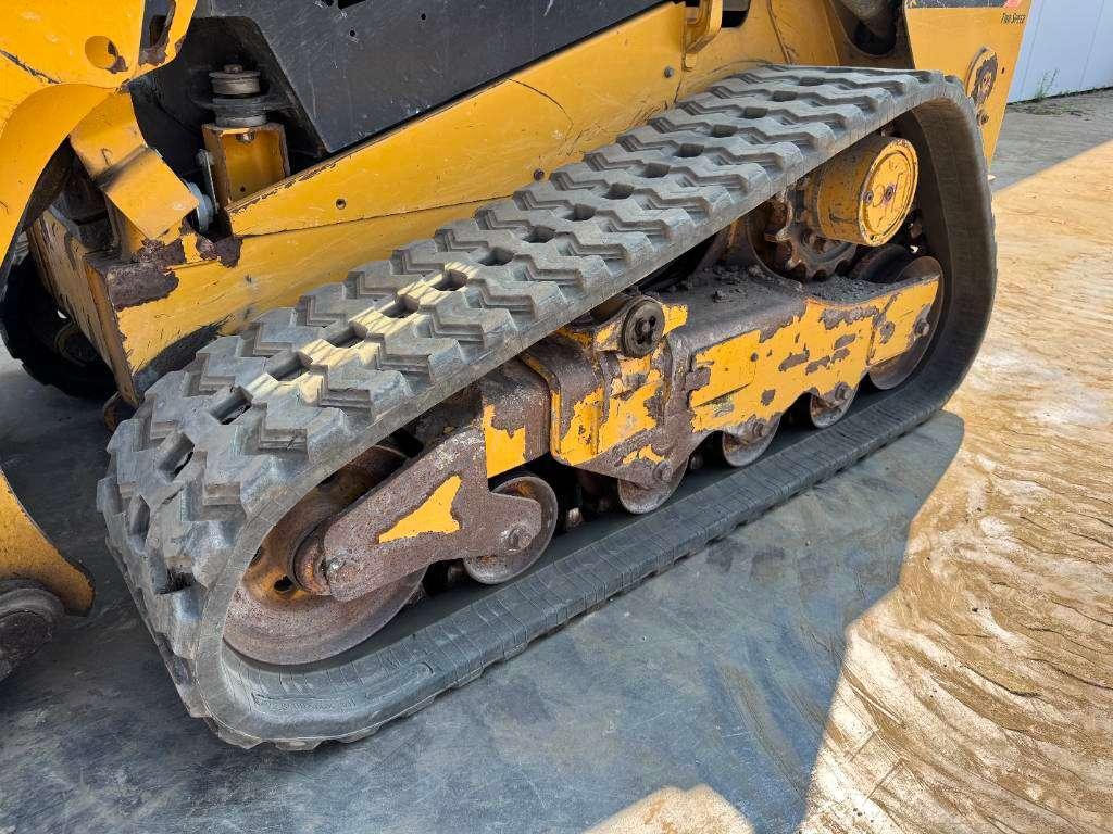 Caterpillar 259D - Two-Speed Compact Track Loader Photo 17