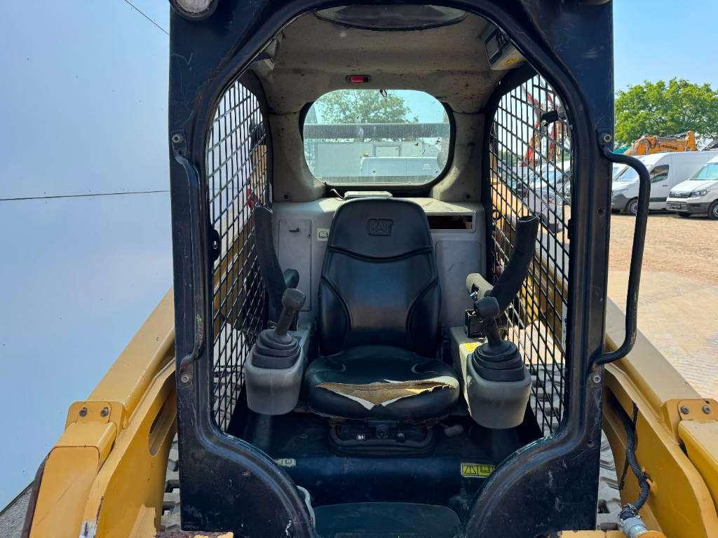 Caterpillar 259D - Two-Speed Compact Track Loader Photo 8