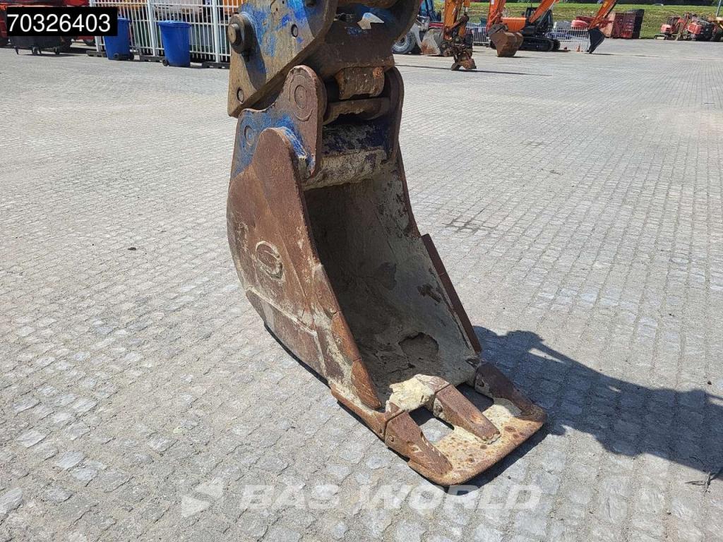 Komatsu PC210 LC-11 Photo 16