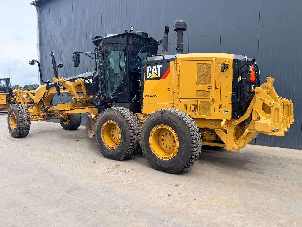Caterpillar 140M3 Photo 19