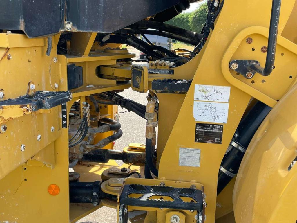 Caterpillar 930M Photo 25