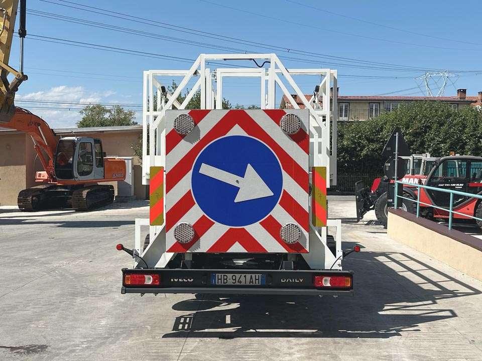 Iveco DAILY 70-180 TUNLIFT 737-500 4x2 Photo 27