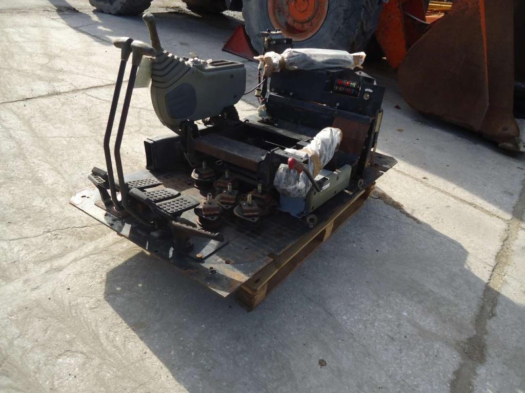 Control console / Control platform for Fiat Hitachi EX215 Photo 3