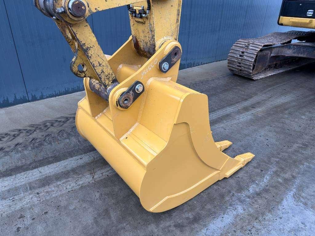 Caterpillar 320E L Photo 13