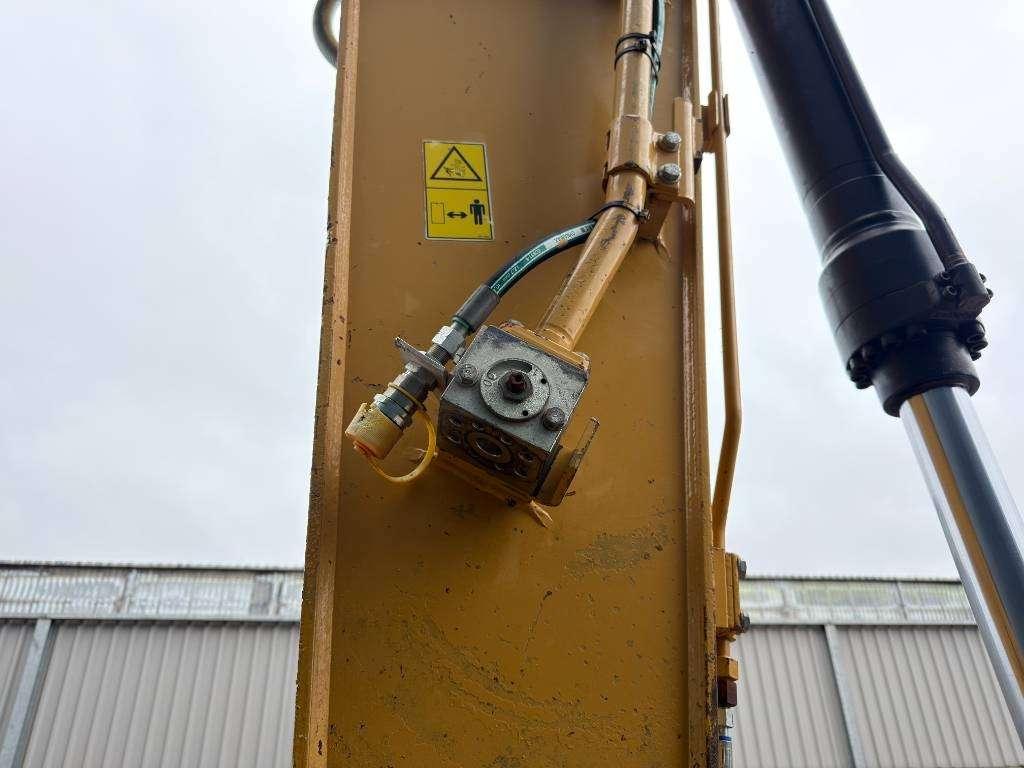 Caterpillar 320E L Photo 15
