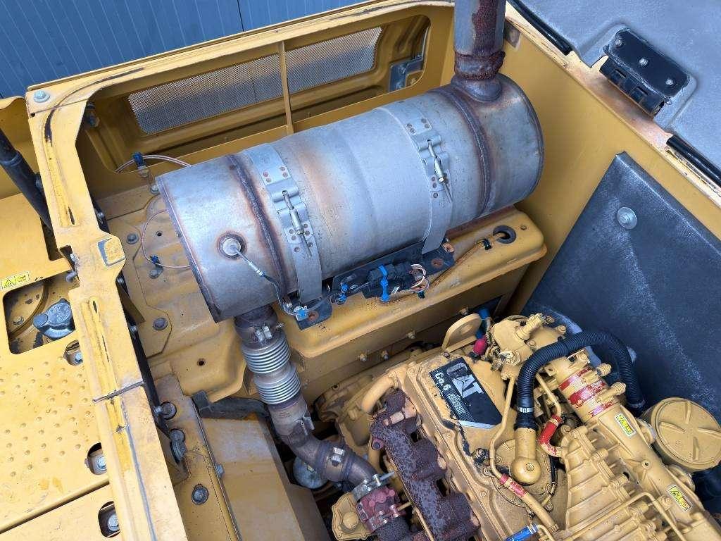 Caterpillar 320E L Photo 23