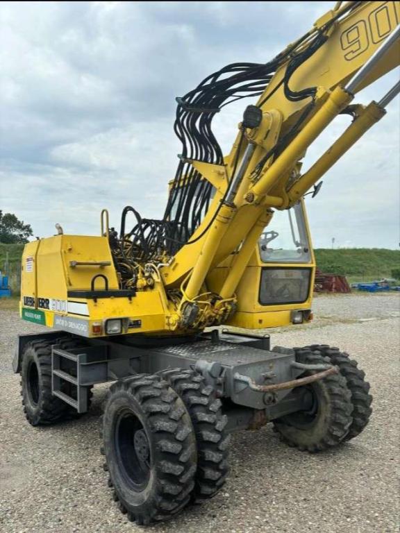 Liebherr A900C Photo 3