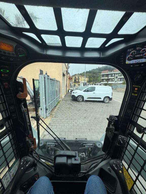 Bobcat T770 Photo 6