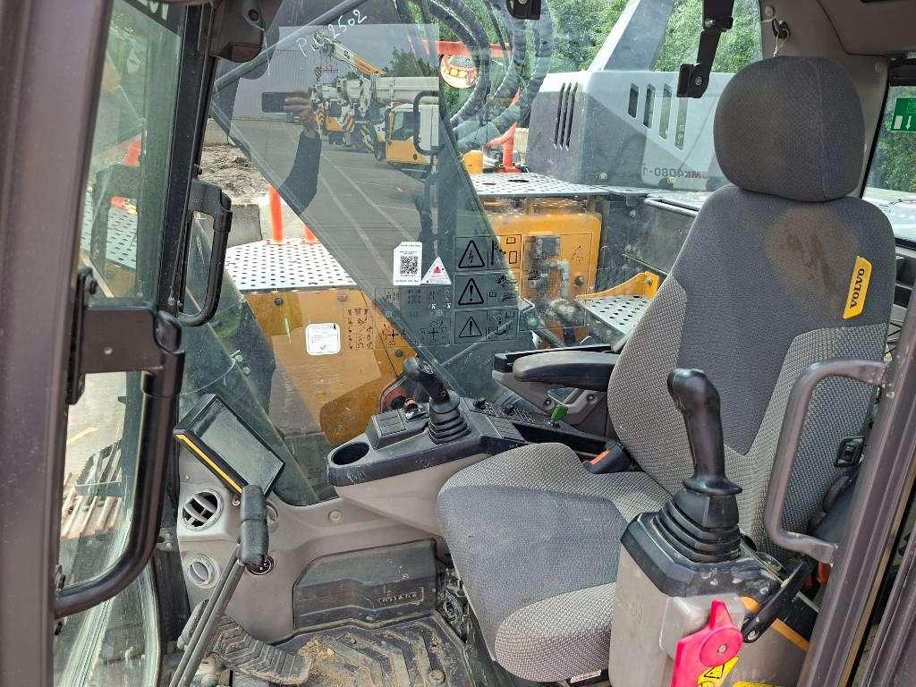 Volvo ECR 235 EL (+3 Buckets) Photo 8