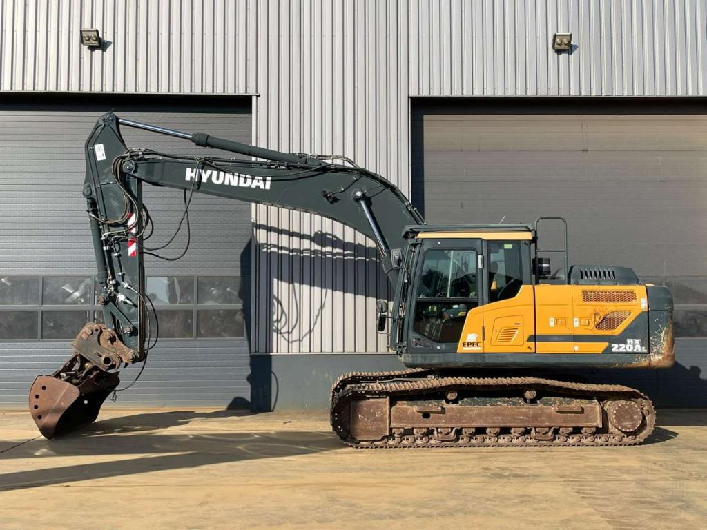 Hyundai HX220AL Photo 1