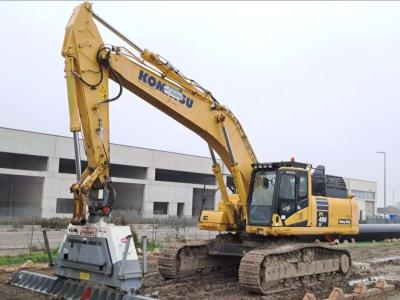 Komatsu PC490LC-11 sold by DMO Spa