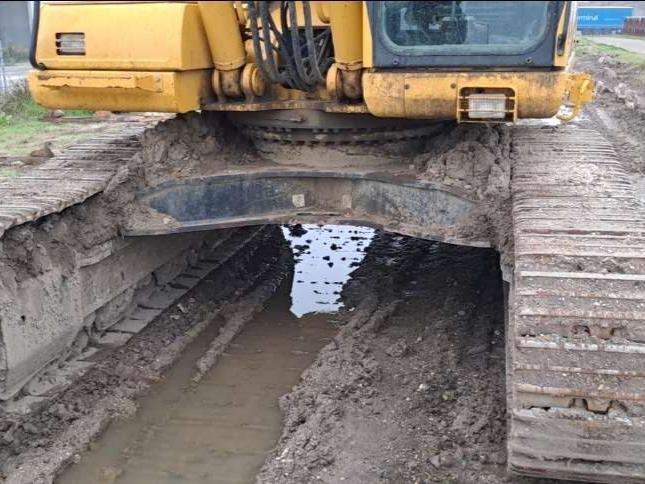 Komatsu PC490LC-11 Photo 11