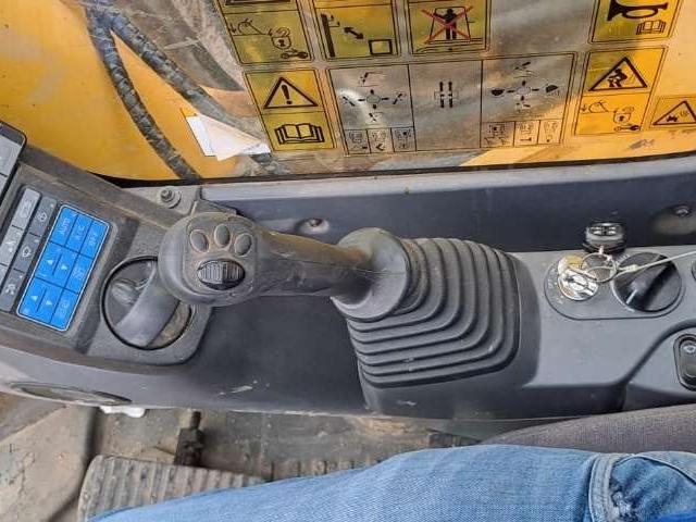 Komatsu PC490LC-11 Photo 18