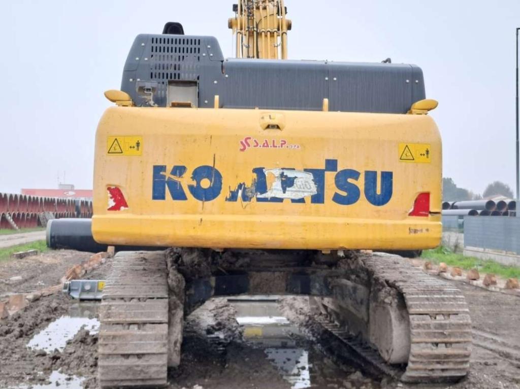 Komatsu PC490LC-11 Photo 4