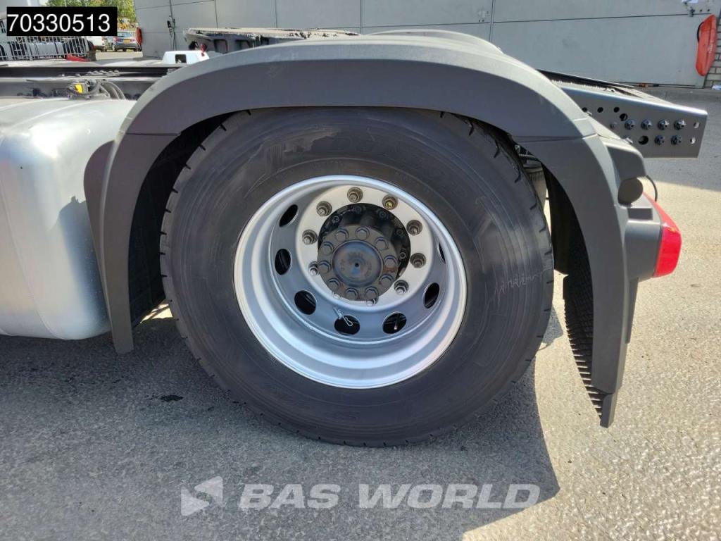 Mercedes-Benz Actros 1851 4X2 BigSpace 2x Tanks M.O.T. Photo 17