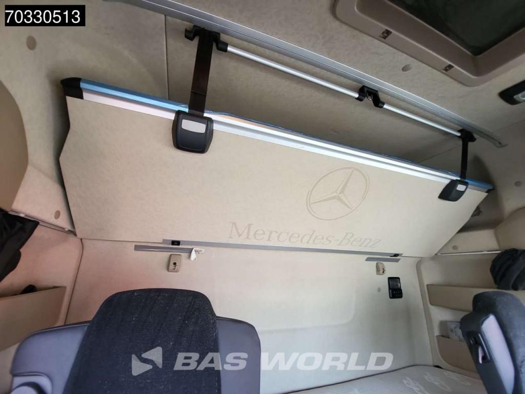 Mercedes-Benz Actros 1851 4X2 BigSpace 2x Tanks M.O.T. Photo 29