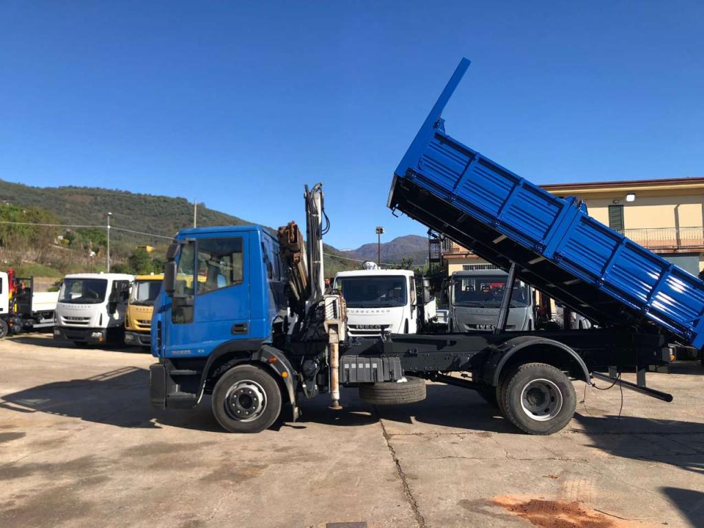 Iveco EUROCARGO 150E25P Photo 8