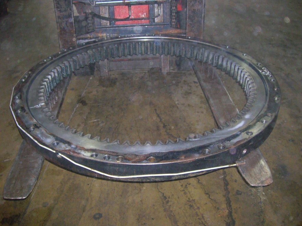 Slewing ring for Caterpillar 325 D Photo 1