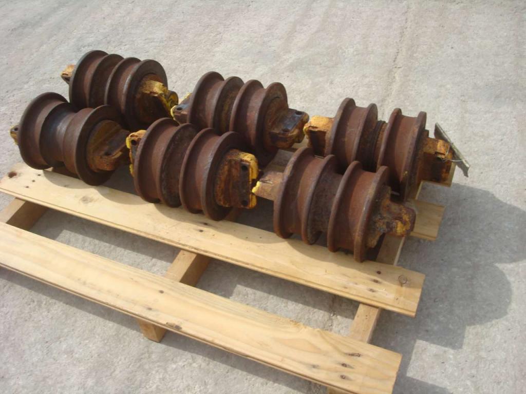 Track rollers for Fiat Allis FL10C Photo 3
