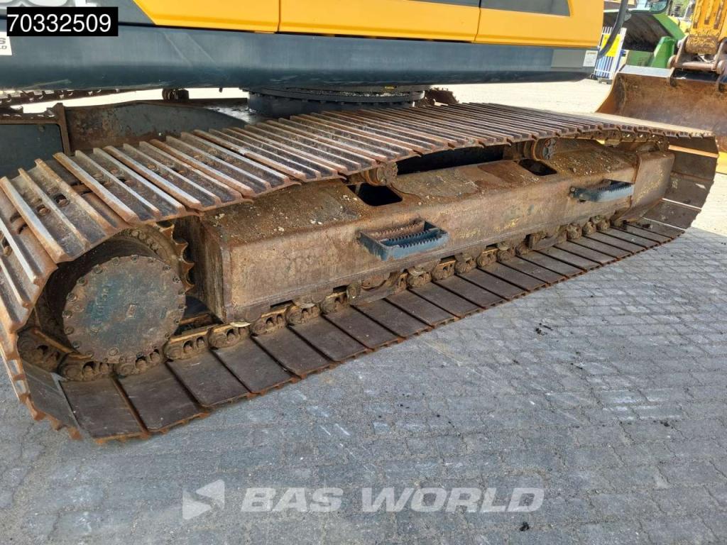 Hyundai HX260 L Photo 24