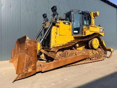 Caterpillar D6T XL sold by Smitma B.V.