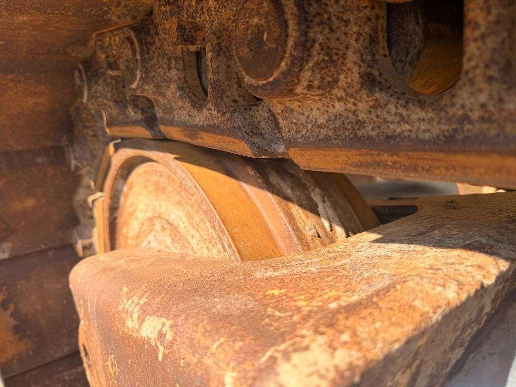 Caterpillar D6T XL Photo 21