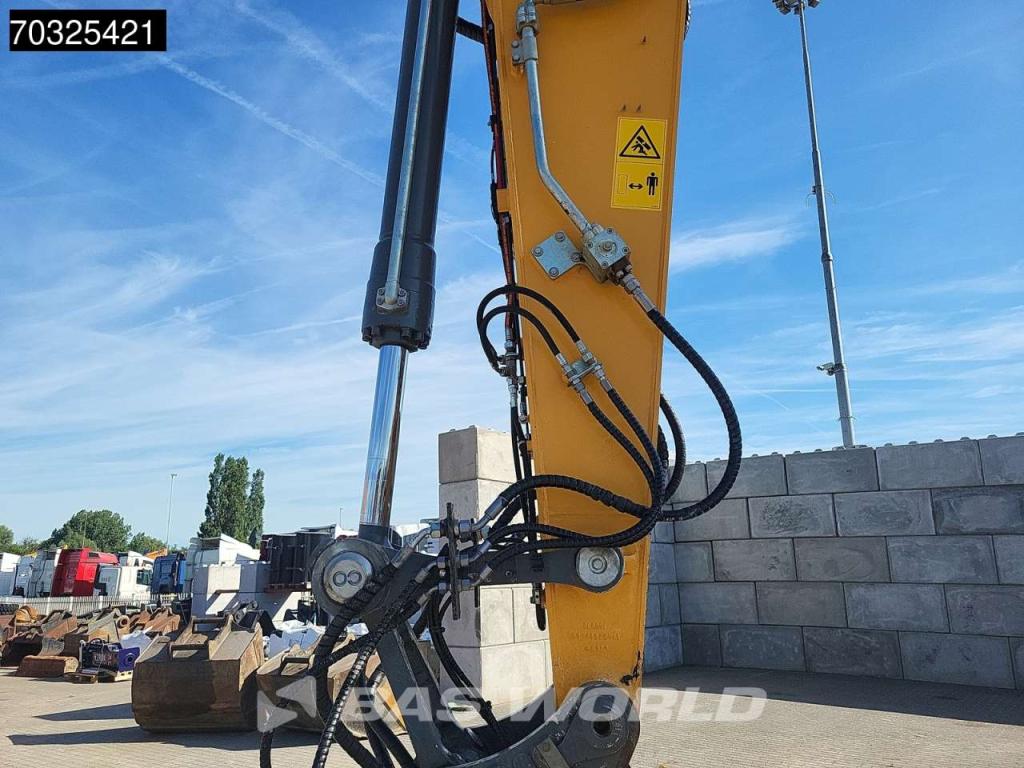 Liebherr R934 NLC Photo 10
