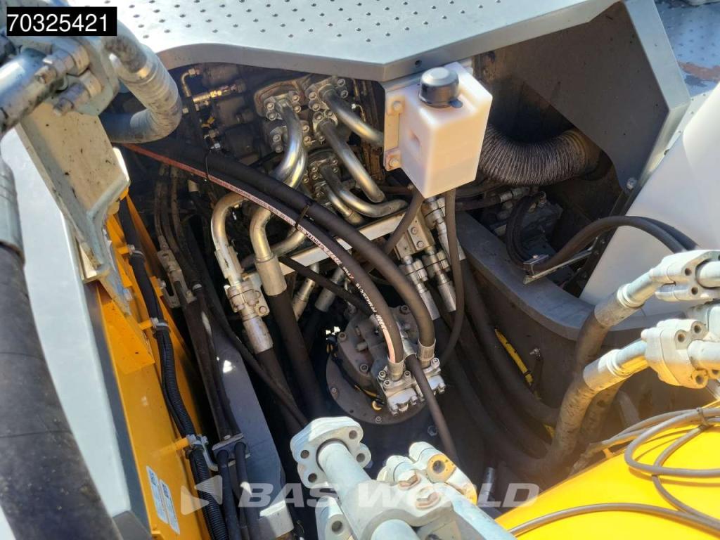 Liebherr R934 NLC Photo 24
