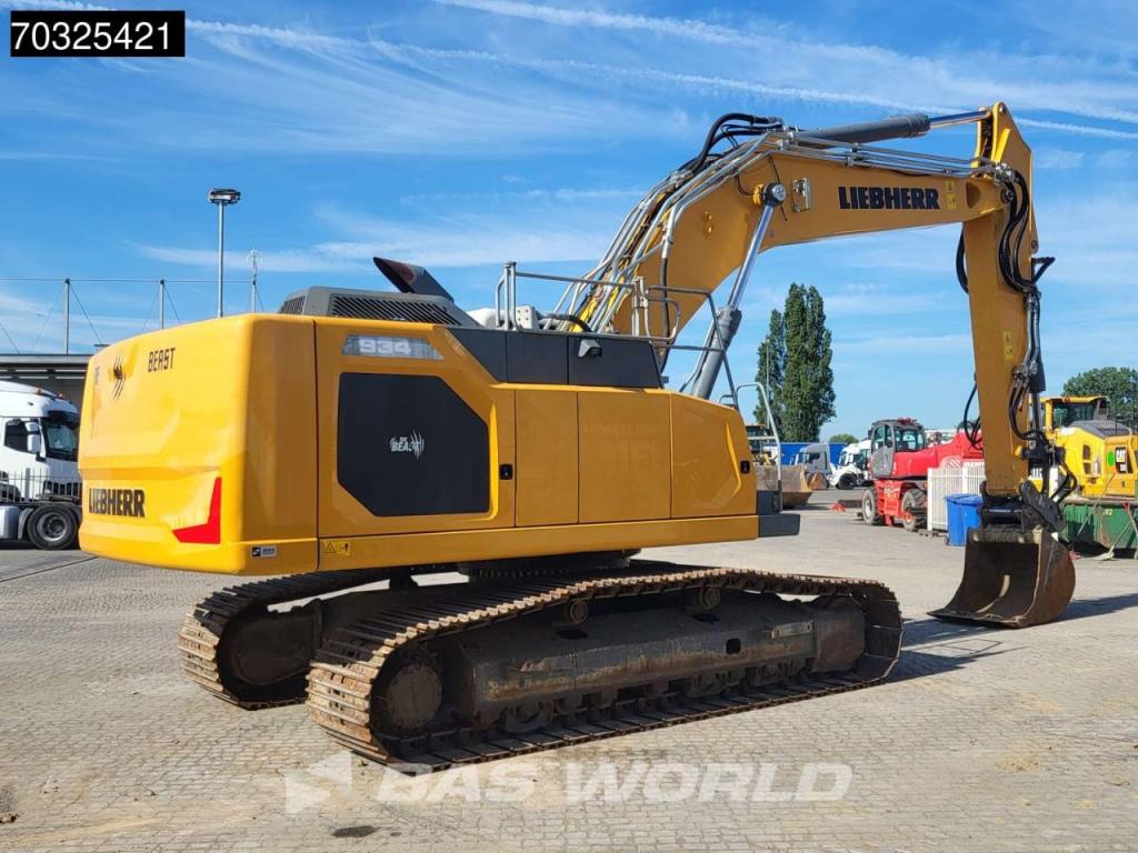 Liebherr R934 NLC Photo 5
