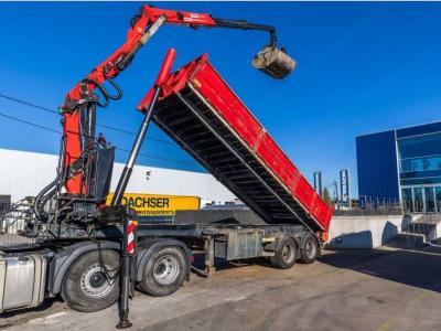 Turbos-Hoet KIPPER + PALFINGER EPSILON Q200Z sold by Braem NV