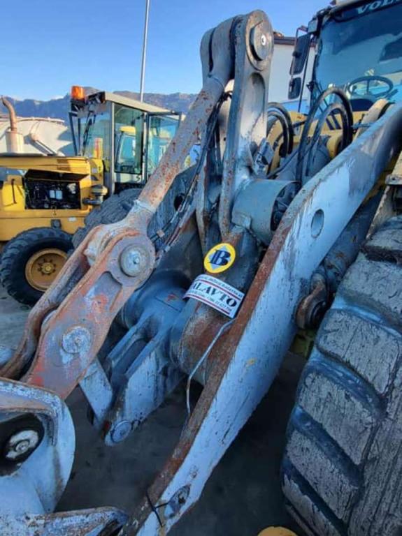 Volvo lifting frame 16312878 for Volvo L180G, L180H, L180K Photo 1