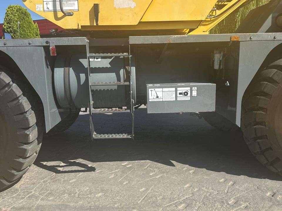 Grove RT530E-2 4X4X4 Photo 13