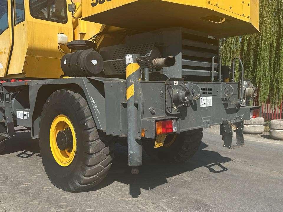 Grove RT530E-2 4X4X4 Photo 15