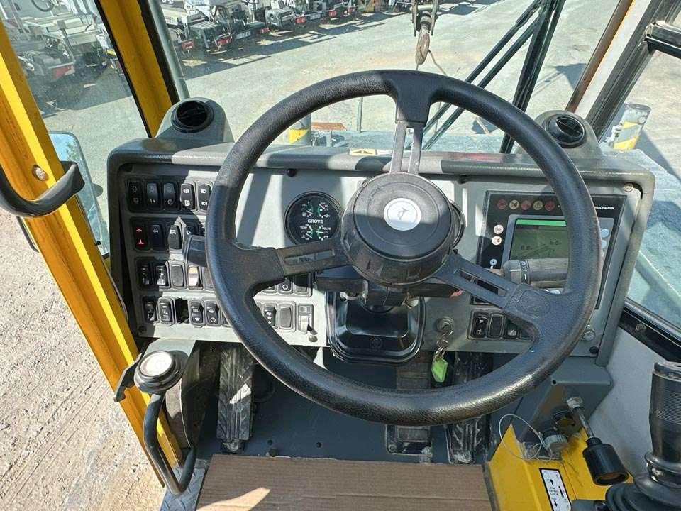 Grove RT530E-2 4X4X4 Photo 21
