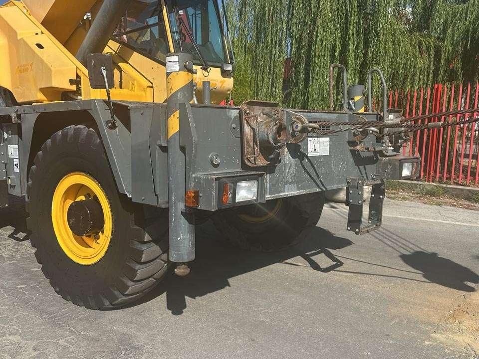 Grove RT530E-2 4X4X4 Photo 9