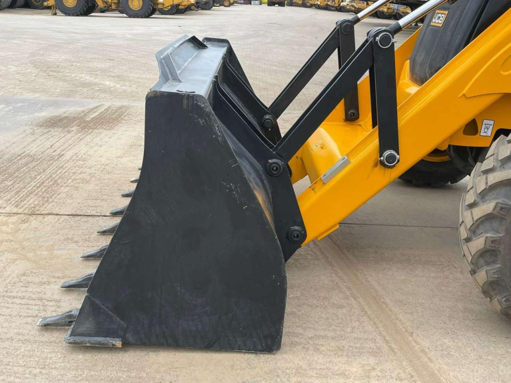 JCB 3DX Photo 12