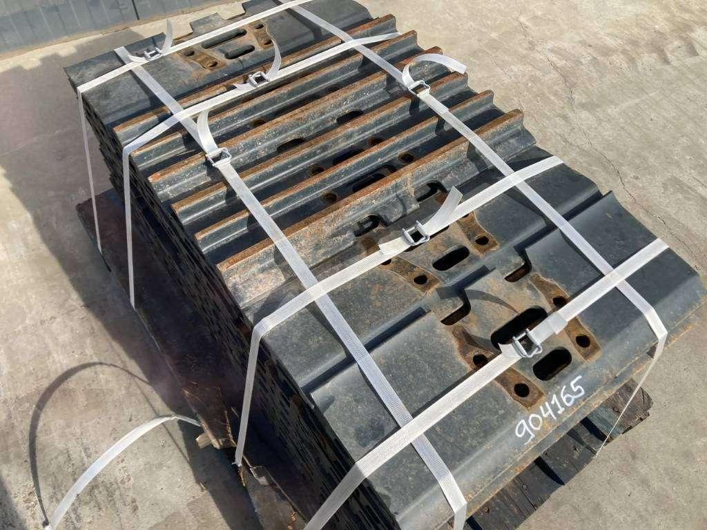 Undercarriage for Komatsu PC150 / PC160 / PC180 / PC210 / PC240 3 Grouser 60 Photo 2