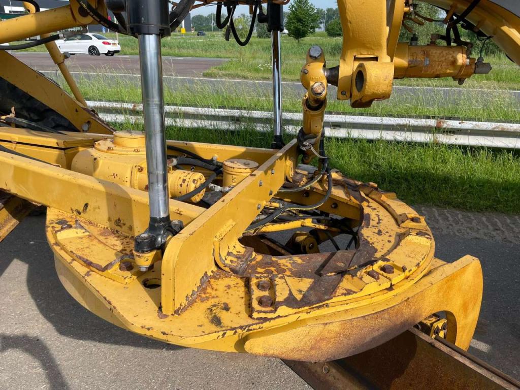 Caterpillar 12M Photo 17